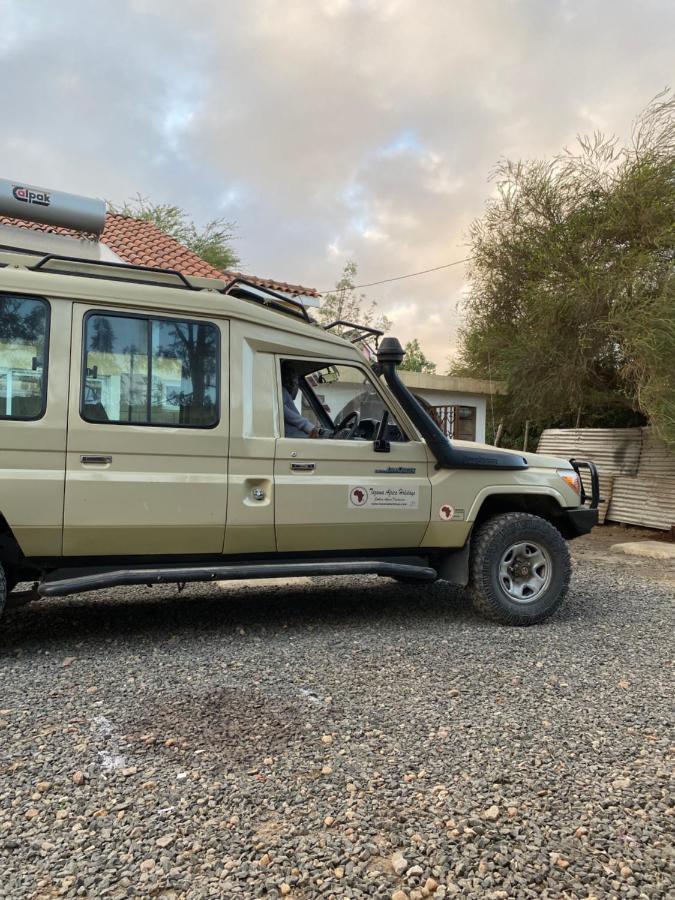 Nairobi Airport Inn And Safaris Exterior photo